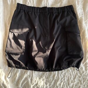 ARITZIA like new parachute skirt
